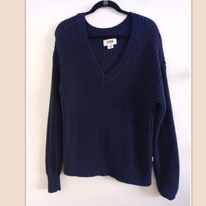 VS Pink V Neck Knit Sweater